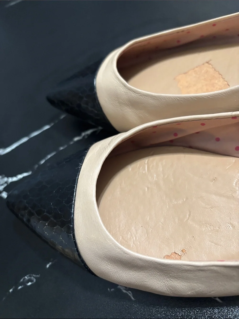 Isaac Mizrahi Two-Tone Pointed Flats in Black & Beige